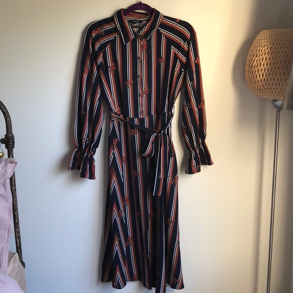 Miss Me Dresses & Skirts - Miss Me small Belted Tie Wrap shirt dress